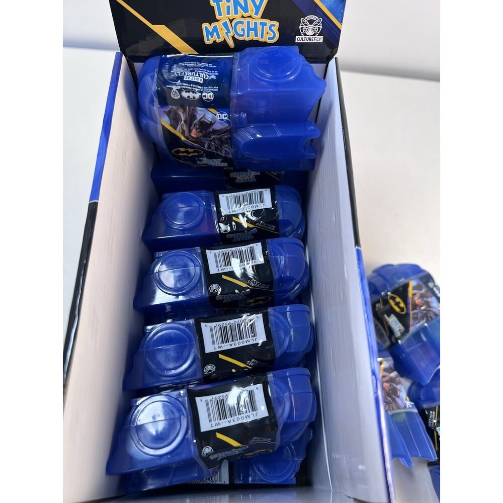 Batman DC Tiny Mights display case with 15 mystery batmobiles w/ 3 Figures Each - Picture 5 of 9